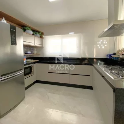 Imagem Casa | Amizade (Lot. Versalhes II) | 4 quartos (2 suítes) | 327m²