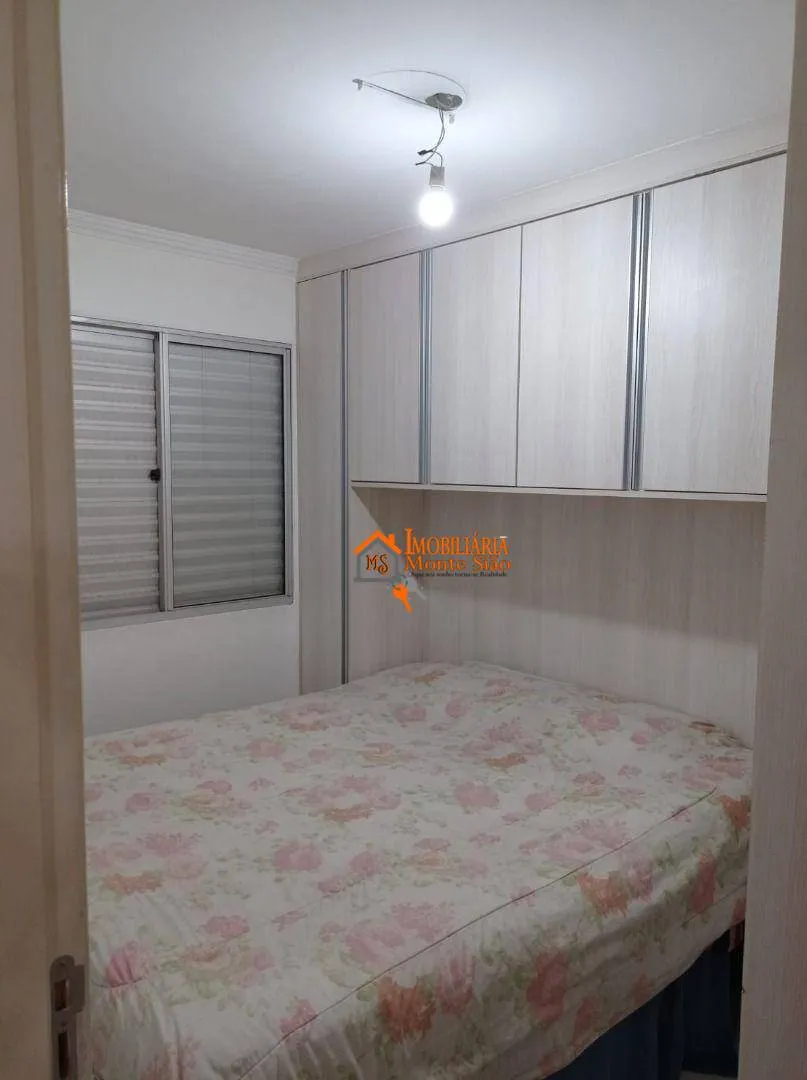 Imagem Apartamento com 2 dormitórios à venda, 44 m² por R$ 240.000,00 - Água Chata - Guarulhos/SP