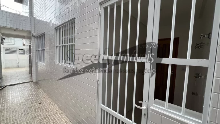 Imagem Casa em Santos para venda, Sobreposta bairro Embaré.