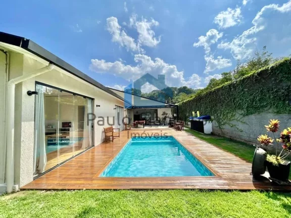 Imagem Casa Nova e Térrea no Centro da Granja Viana