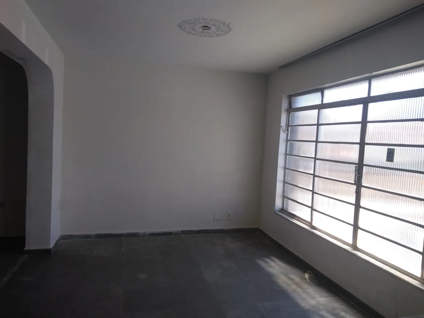 Imagem Casa à venda 3 Quartos, 3 Vagas, 130.98M², Centro, Taubaté - SP