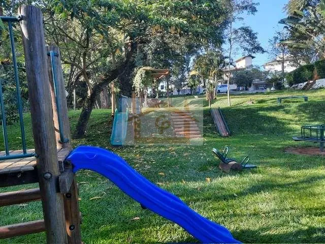 Imagem Local alto - 3 suítes, amplo salão inferior (pode ser um apto hóspedes), varanda gourmet