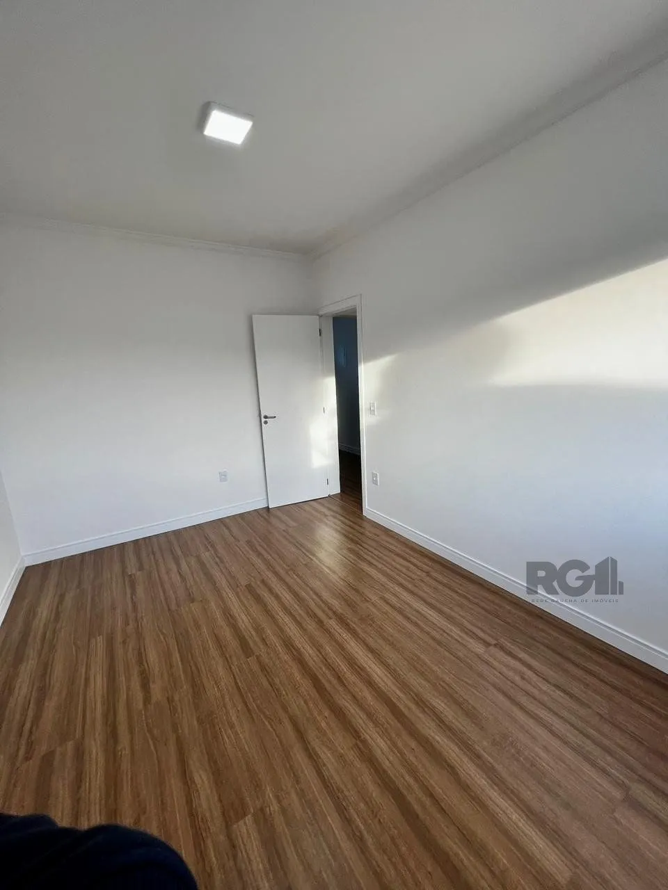 Imagem Casa sobrado 3 dorms, 1 suíte com hidro, 2 vagas, Bairro Vale do Sol