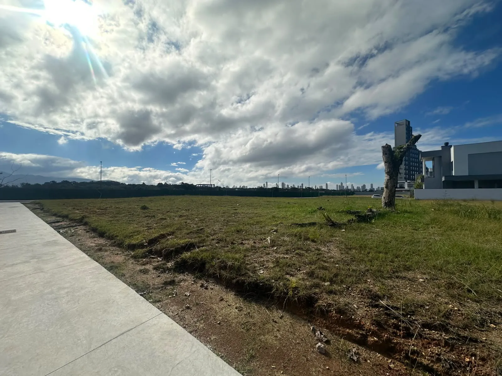 Imagem Loteamento à venda com 3602m2 por R$ 1.465.000,00