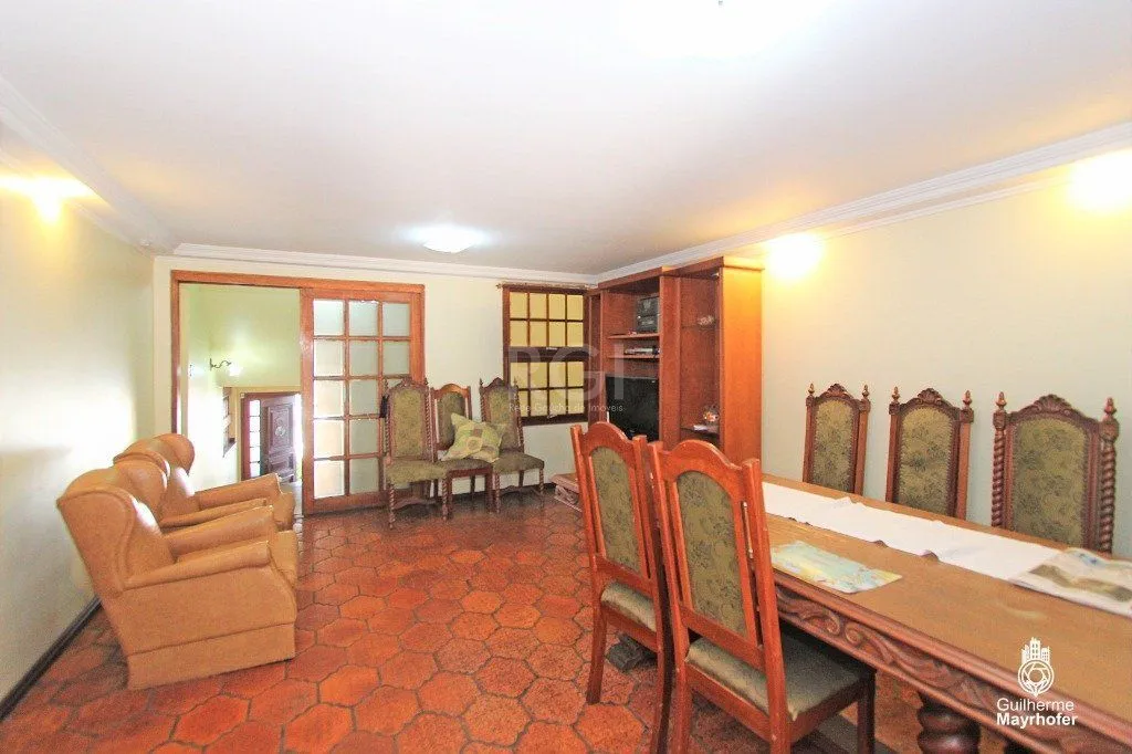 Imagem Casa para Venda - 326m², 3 dormitórios, sendo 3 suites, 4 vagas - Glória