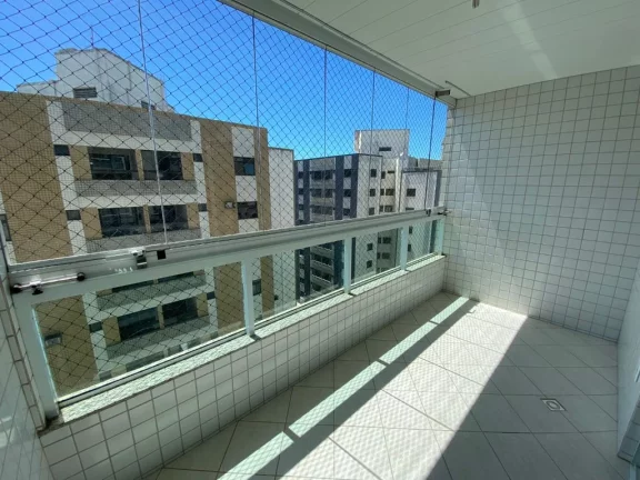 Imagem Belíssimo 3 quartos sendo uma suíte com varanda com vista para o mar em localização privilegiada da Praia do Morro