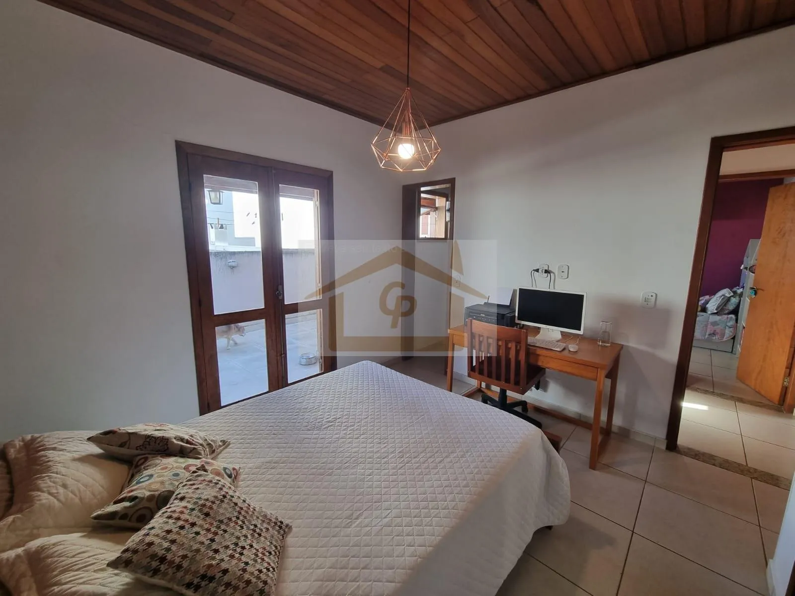 Imagem Casa Térrea, 3 quartos sendo um suíte, 2 vagas Clube Completo!!!