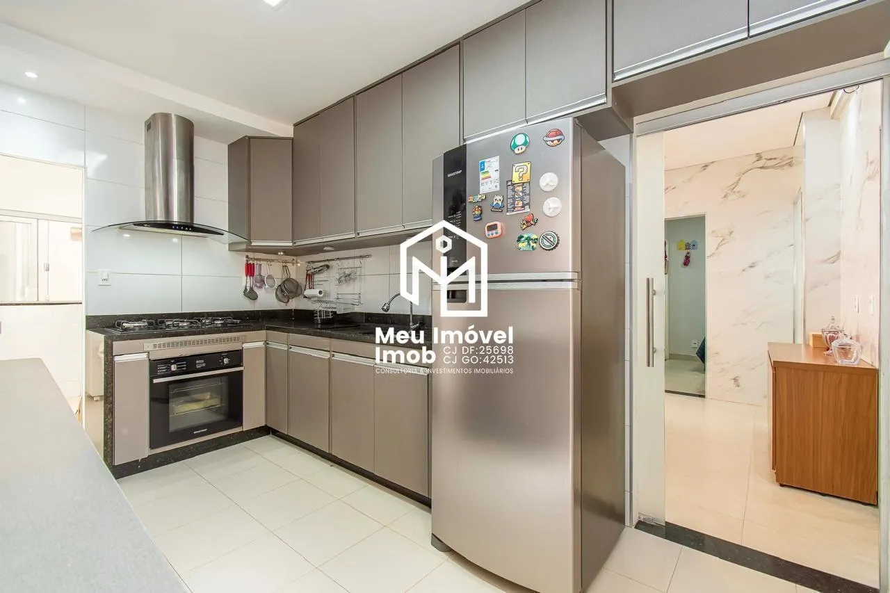 Imagem Casa 3 Quartos 3 Suítes 4 Vagas 204m² Arniqueiras/DF