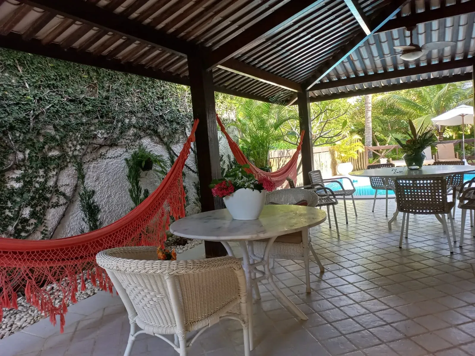 Imagem Casa com 4 Quartos para Alugar ou Temporada, 350 m² em Praia do Forte - Mata de São João