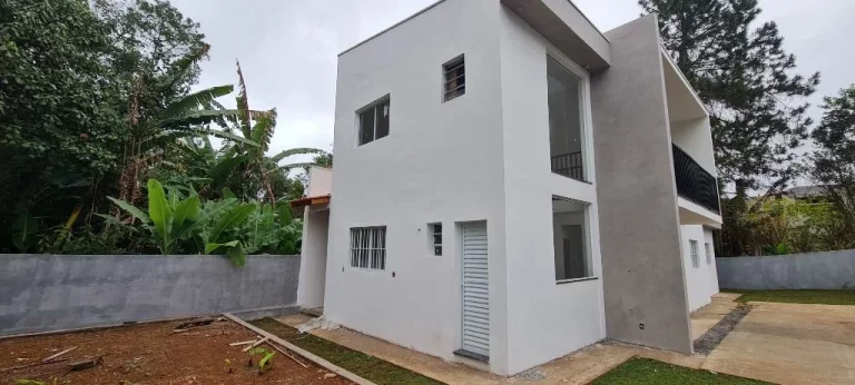 Imagem Sobrado com 3 dormitórios à venda, 176 m² por R$ 635.000,00 - Chácaras Ceres - Suzano/SP