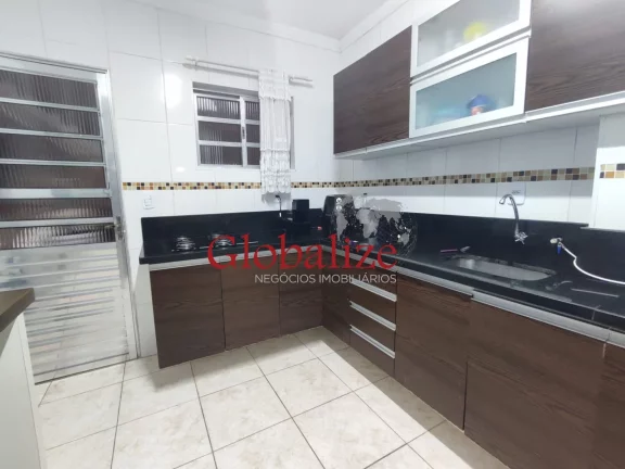 Imagem Sobrado com 3 dormitórios, armários planejados, excelente oportunidade no bairro do Macuco em Santos