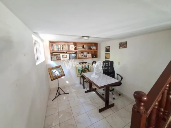 Imagem Linda chácara com total privacidade em meio à natureza!
Casa com 3 suítes (2 com closet), sala í...