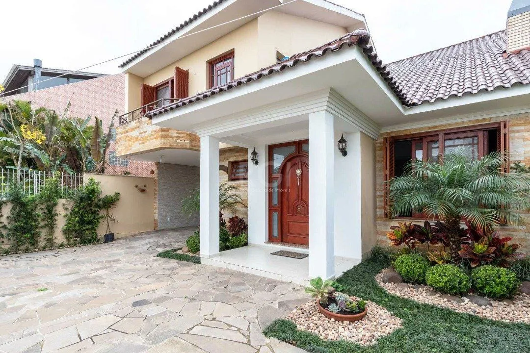 Imagem Casa para Venda - 293.76m², 3 dormitórios, sendo 1 suites, 6 vagas - Guarujá