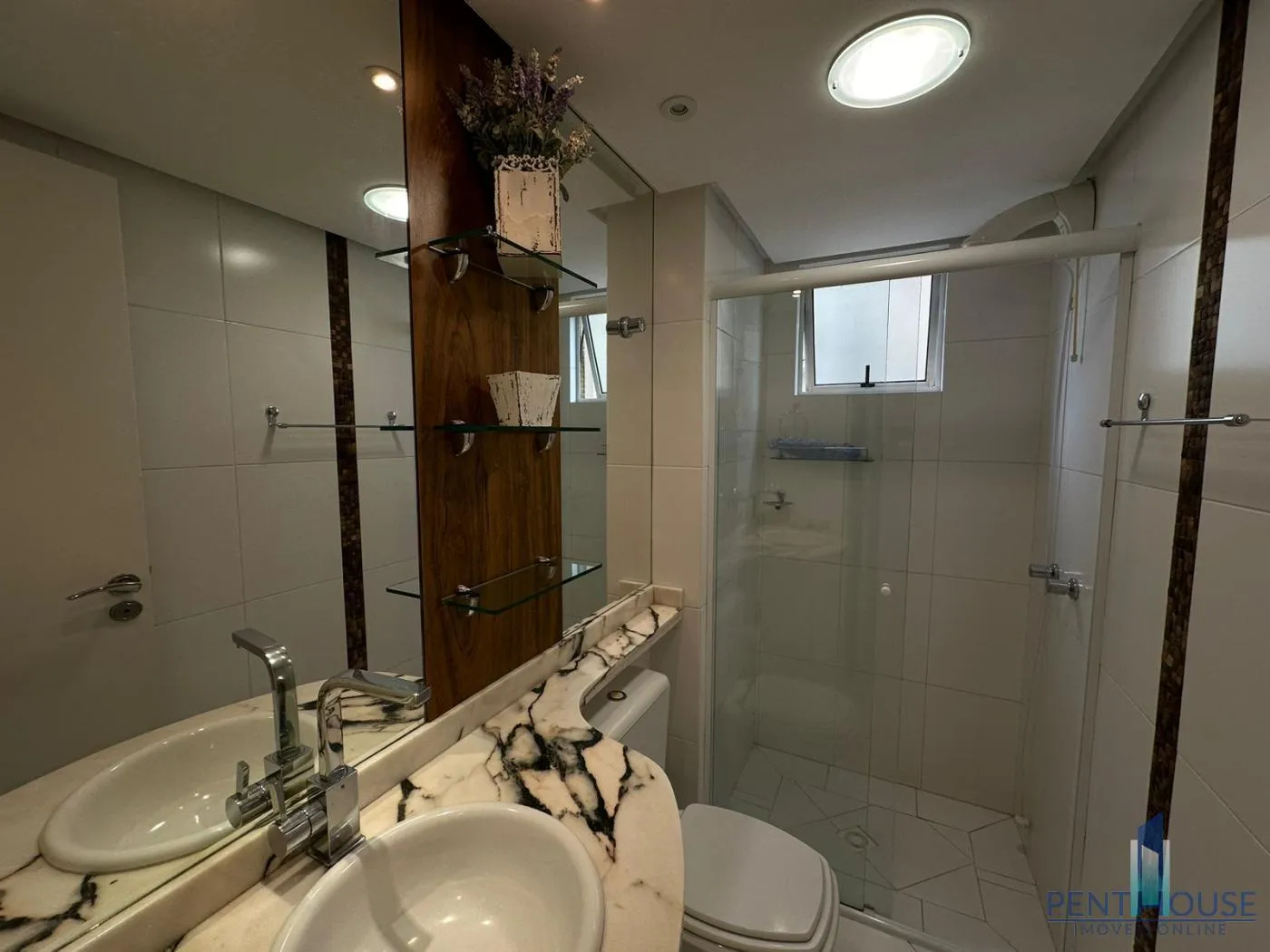 Imagem Apartamento Zona Central para Venda em Balneário Camboriú, CENTRO, 3 dormitórios, 3 suítes, 4 banheiros, 2 vagas