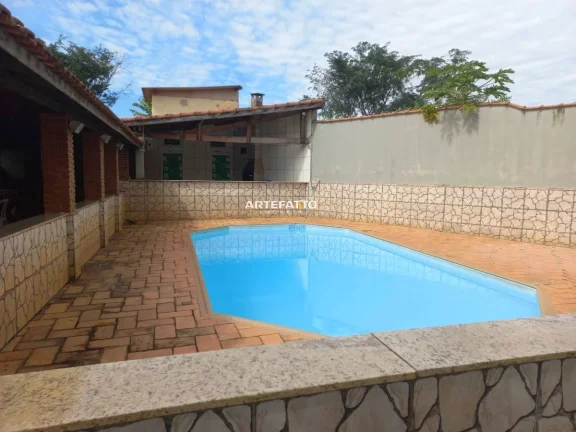 Imagem Chácara à venda em Franca, Centro, com 8 quartos, 521m2