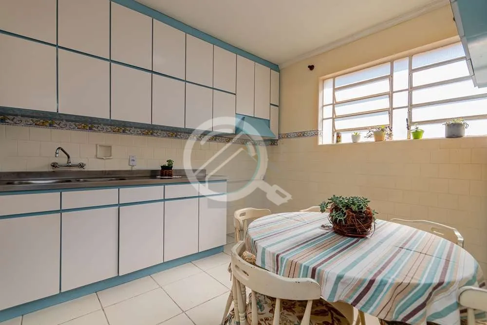 Imagem Este apartamento no andar alto e com seus 103m² iluminado, bem ventilado e uma vista incrível em t...
