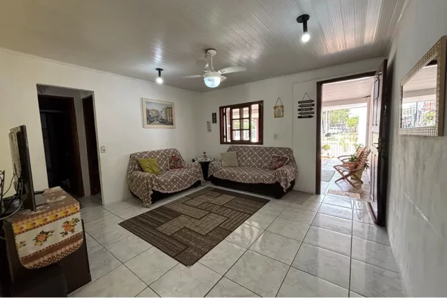 Imagem Casa para venda no bairro Guajuviras em Canoas