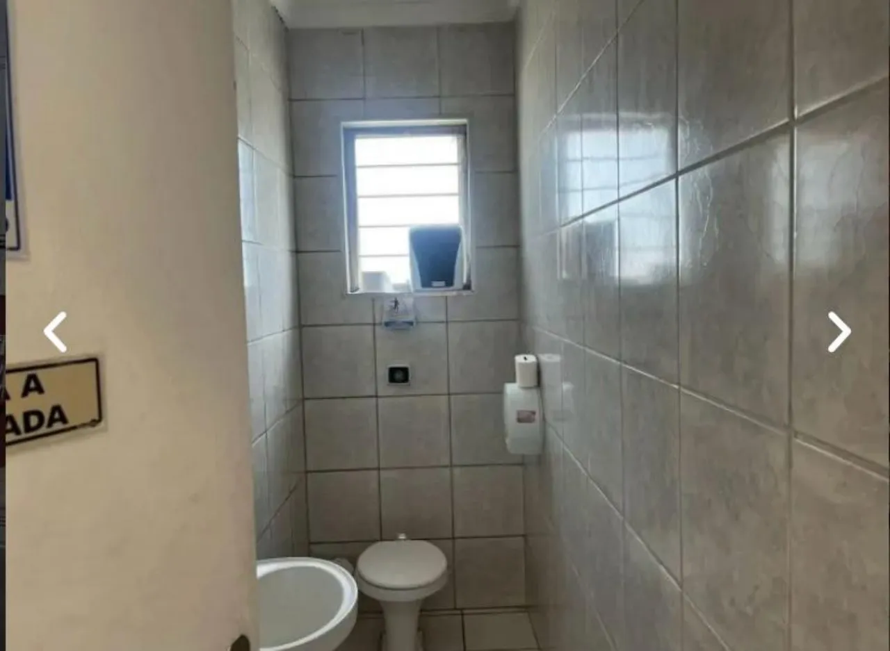 Imagem Galpão Comercial para Locação em Sorocaba-SP, Jardim Vera Cruz: 12 Salas, 6 Banheiros, 10 Vagas de Garagem, 1.265m².