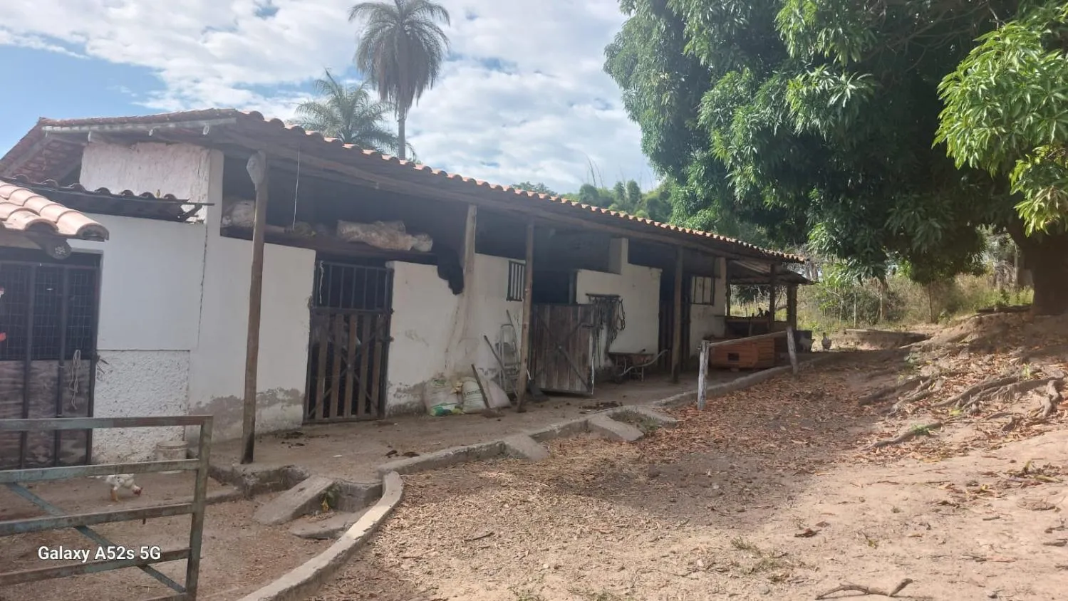 Imagem Vende-se um lindíssimo sítio localizado em Esmeraldas, MG . com 6 hectares (60.000 m²)