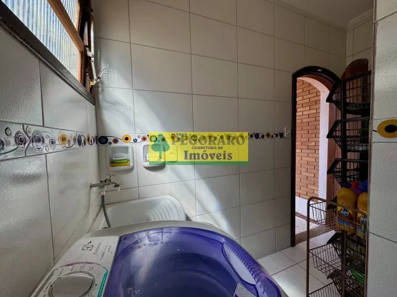 Imagem Casa à com churrasqueira venda na Martim de Sá, 3 quartos, 1 suíte, 1 sala, 2 banheiros, 2 vagas, 128m².