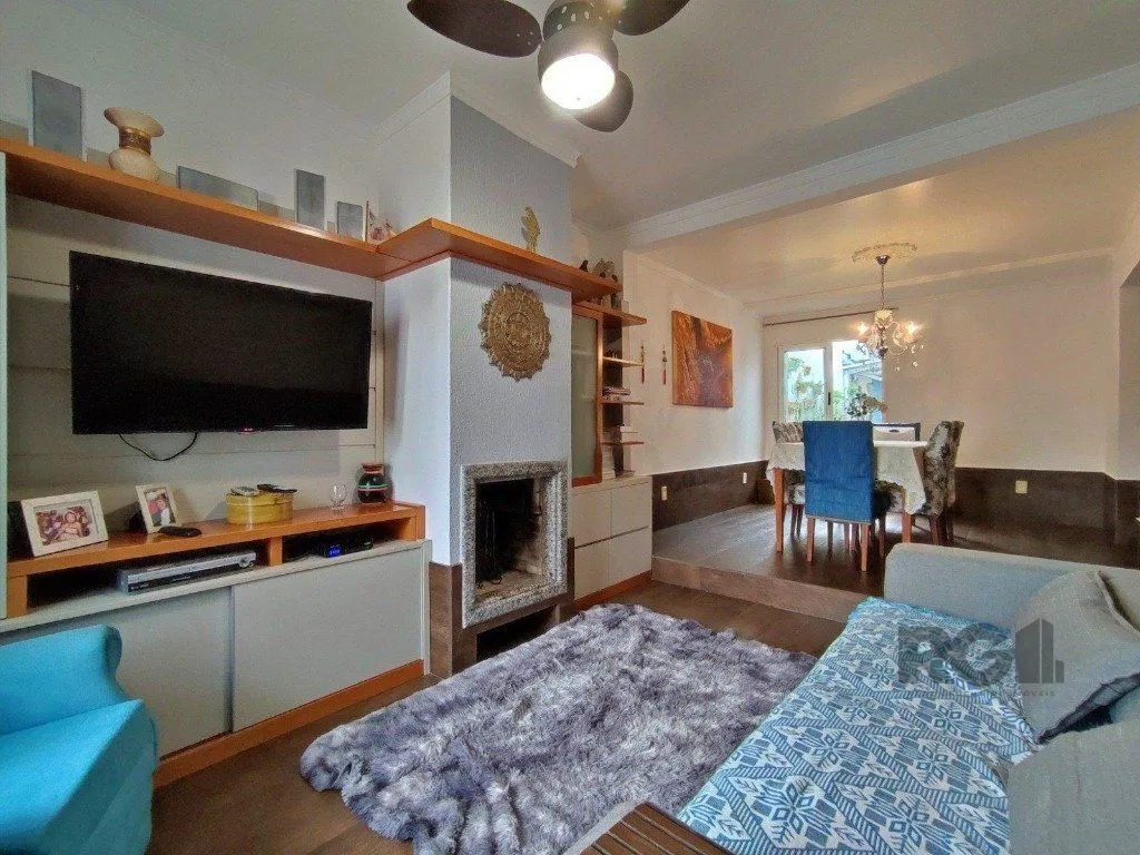 Imagem Casa 4 quartos no bairro Partenon, em Porto Alegre