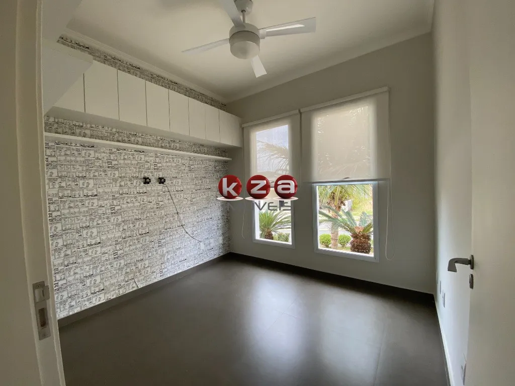 Imagem Lindo imóvel à venda em Valinhos-SP: Casa com 3 quartos, 3 suítes, 2 salas, 5 banheiros, 4 vagas de garagem e 259,29m² de área.