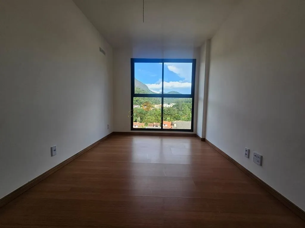 Imagem Apartamento para Venda em Teresópolis / RJ no bairro Várzea