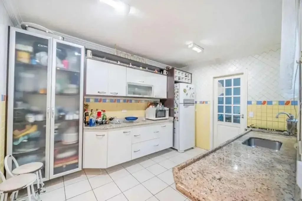 Imagem Sobrado com 3 Quartos à Venda, 170 m² em Parque Continental - São Paulo