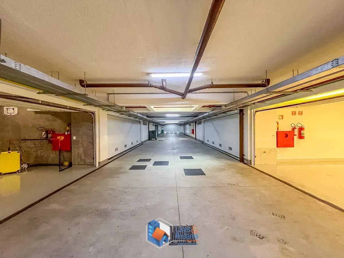 Imagem Casa no condomínio Condomínio Reserva 8 para venda com 3 quartos, sendo 3 suítes, 514m²