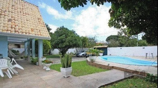 Imagem Casa para Venda - 350m², 4 dormitórios, sendo 1 suites, 4 vagas - Guarujá
