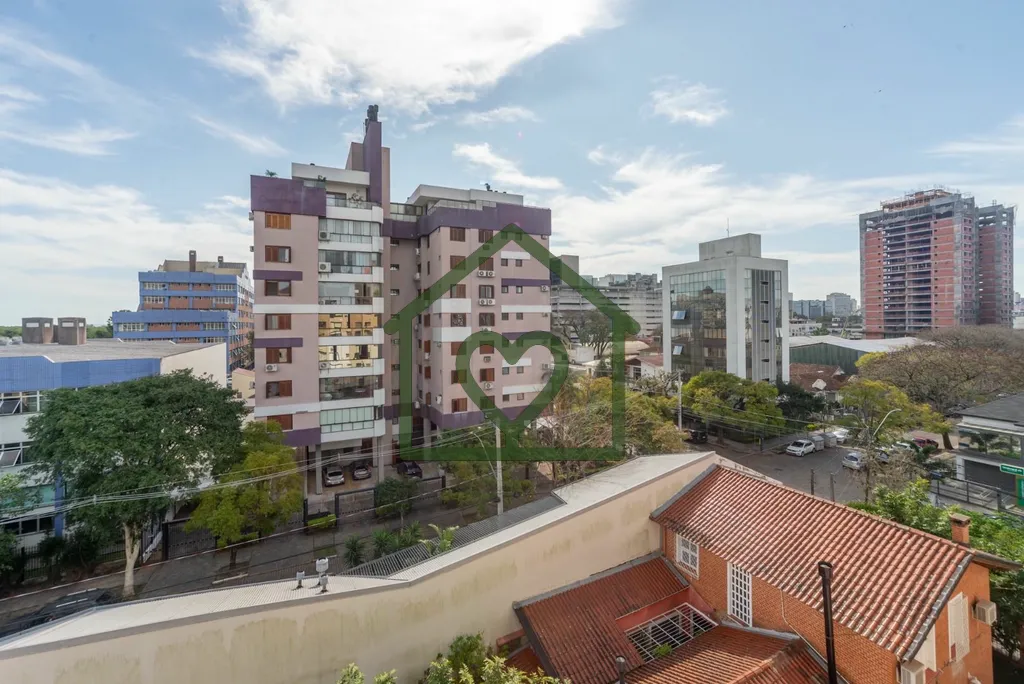 Imagem Excelente apartamento no bairro Menino Deus com 2 dormitórios, sendo 1 suíte. Possui living para 2...
