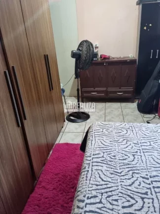 Imagem Casas à venda no bairro Beija-Flor, Uberaba - 3 dormitórios, garagem e varanda!
