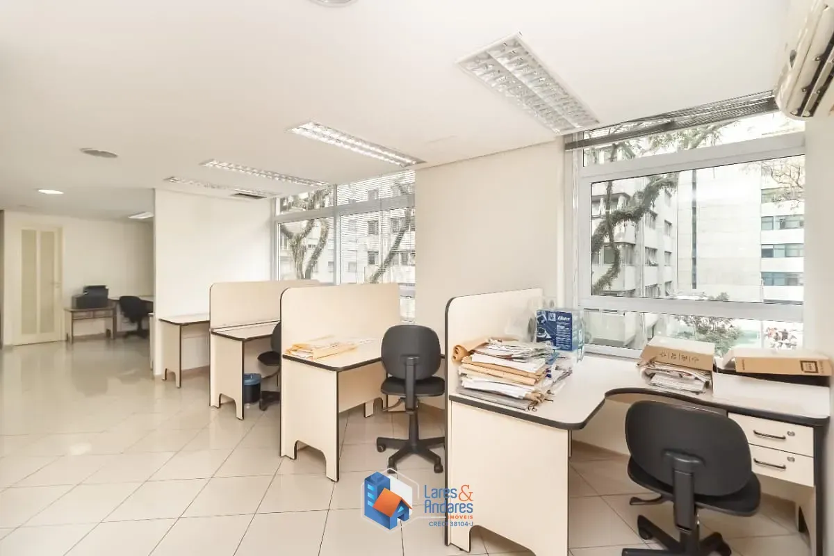Imagem Conjunto comercial para venda em Consolação, 202m²