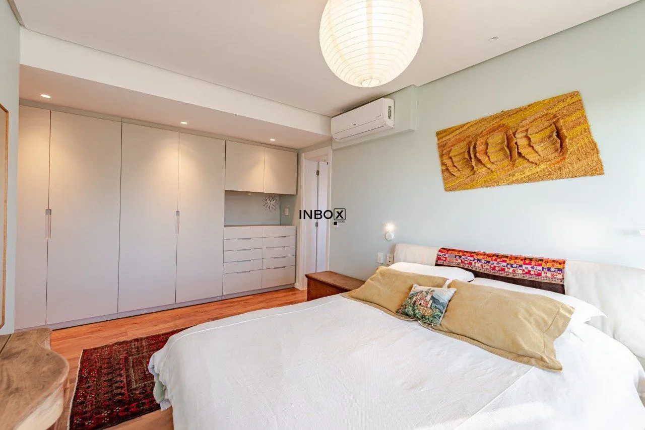 Imagem Apartamento 3 Suítes Mobiliado à Venda na Avenida Praia de Belas