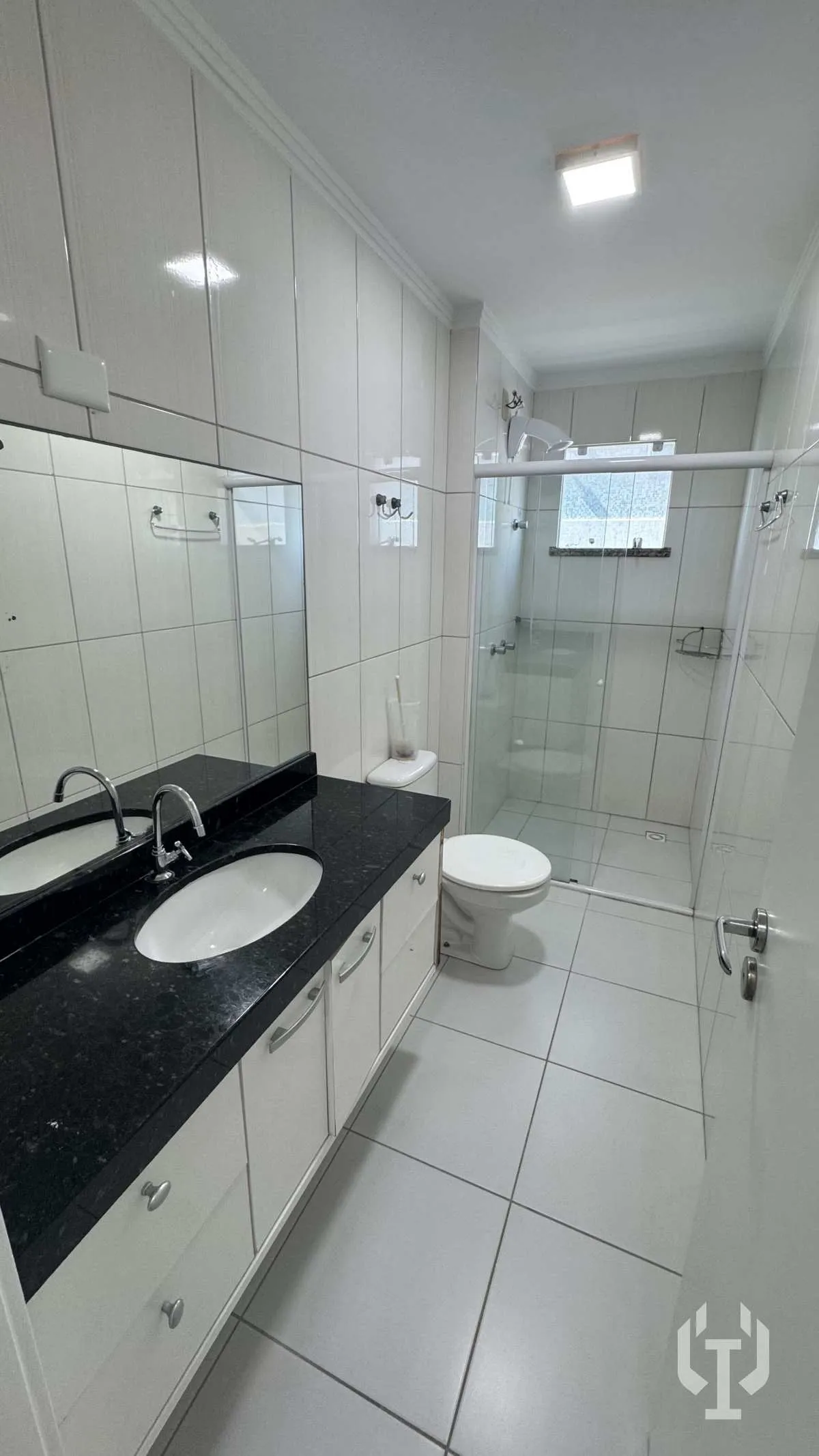 Imagem Apartamento à venda, no ED. LAGO MAGGIORE em Itapema, Meia Praia, com 3 quartos, 121,79m2