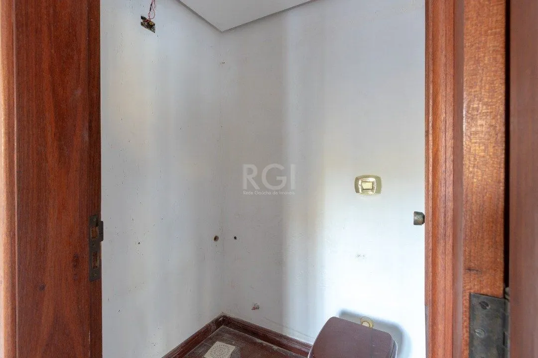 Imagem Casa para Venda - 558.14m², 4 dormitórios, sendo 4 suites, 6 vagas - Jardim Isabel