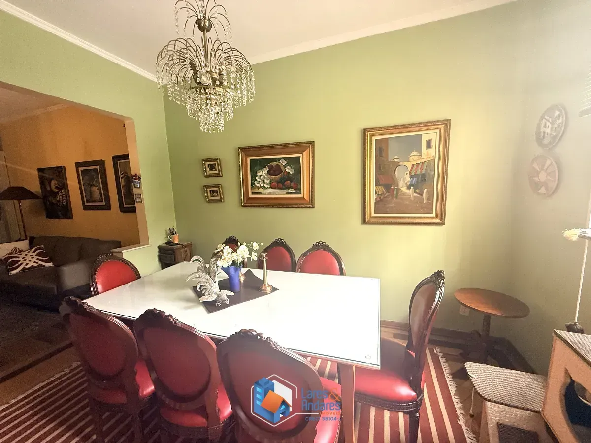 Imagem Sobrado para venda em Perdizes com 4 quartos, sendo 1 suíte, 180m²