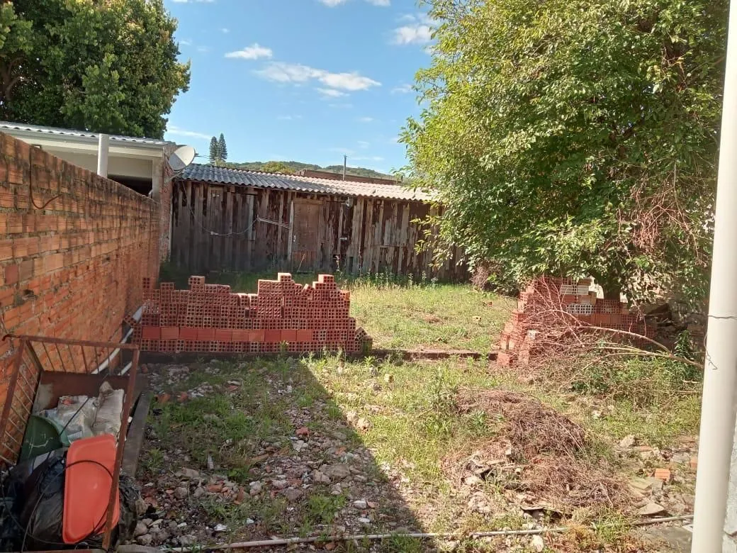 Imagem Prédio comercial no bairro Camaquã em Porto Alegre/RS.