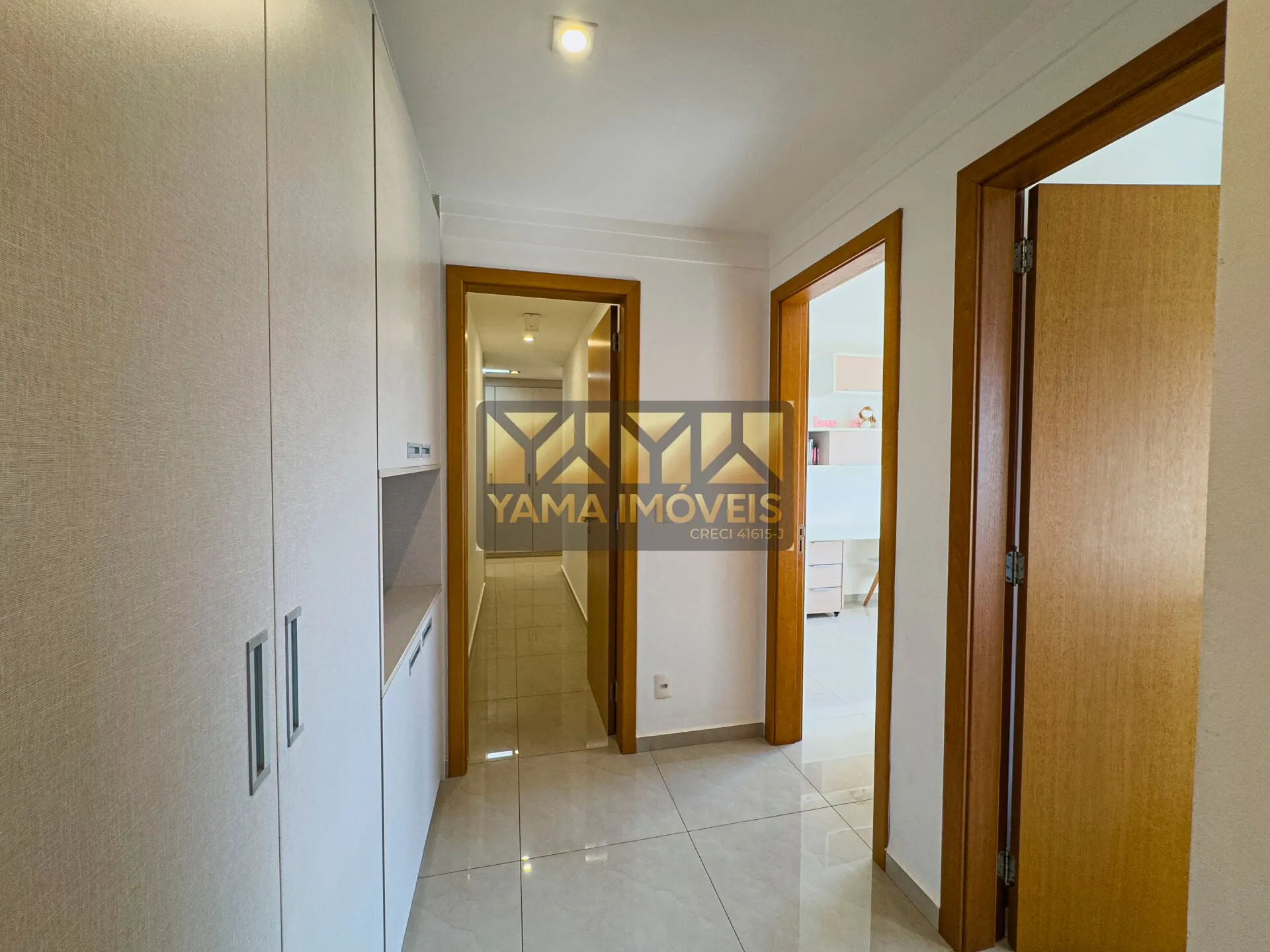 Imagem Edifício Stuttgart - Apartamento 3 Suítes, 214 m², Varanda Gourmet - Edifício Stuttgart - Bosque das Juritis