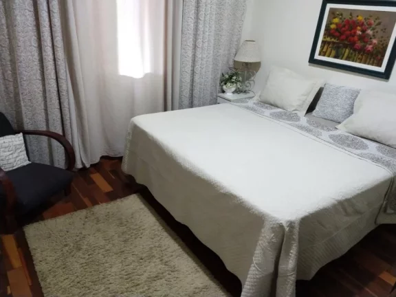 Imagem Venda, ótima casa com 4 dormitórios sendo 1 suíte, jd. Estoril