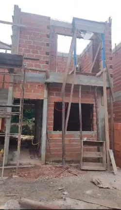 Imagem CASAS DENTRO DE CONDOMÍNIO EM FASE DE ACABAMENTO , A 80 METROS DA PRAIA, PAGAMENTO COM UMA ENTRDA E PARCELAS ATÉ OUTUBRO DE 2025