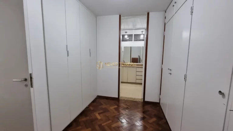 Imagem Nascente, Meio de Quadra, Andar Alto, Vazado, Vista Livre!!! SQS 110