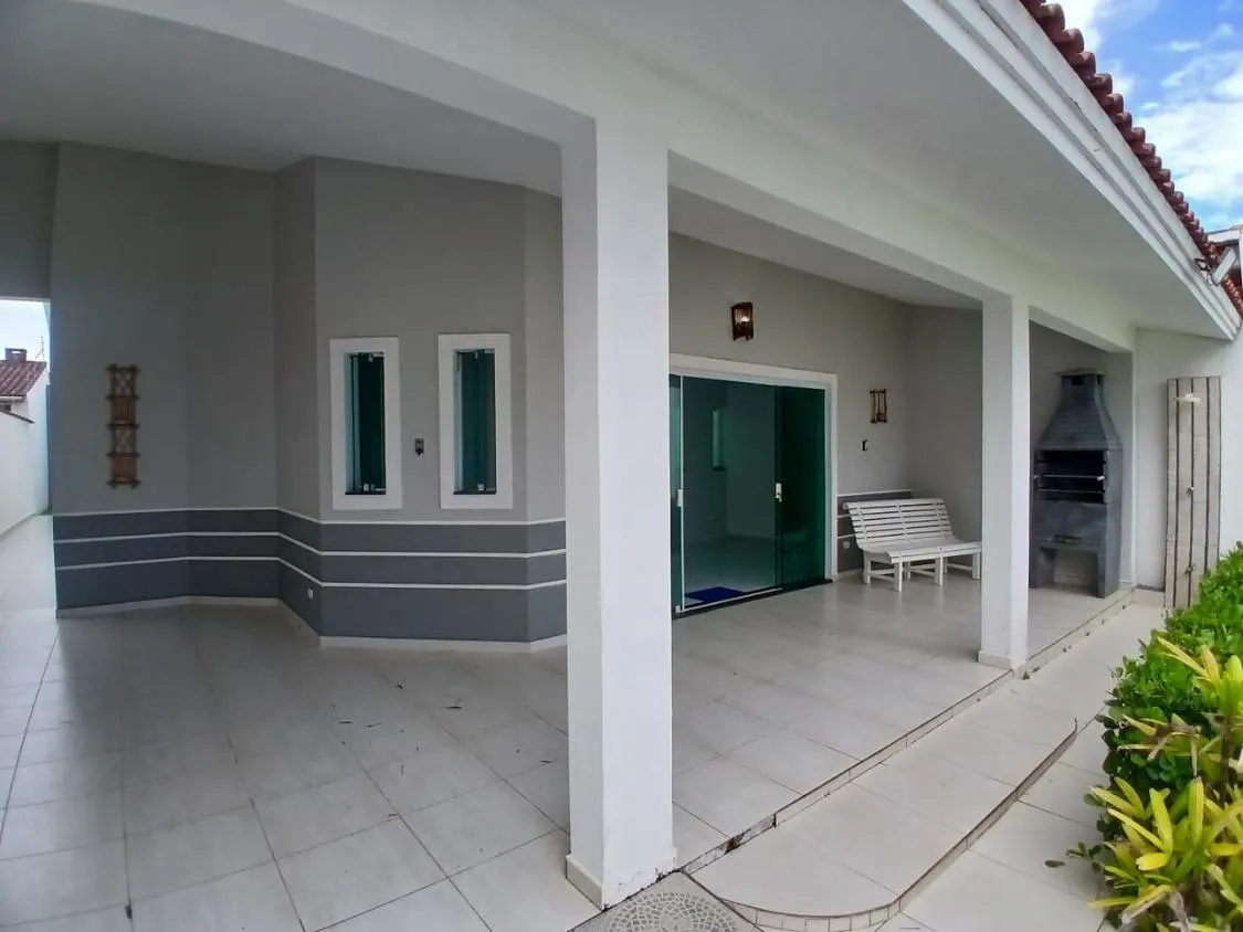 Imagem Linda casa próximo ao Mar