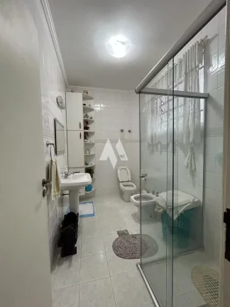 Imagem Casa sobreposta alta à venda com 3 dormitórios e solarium na Ponta da Praia em Santos/SP