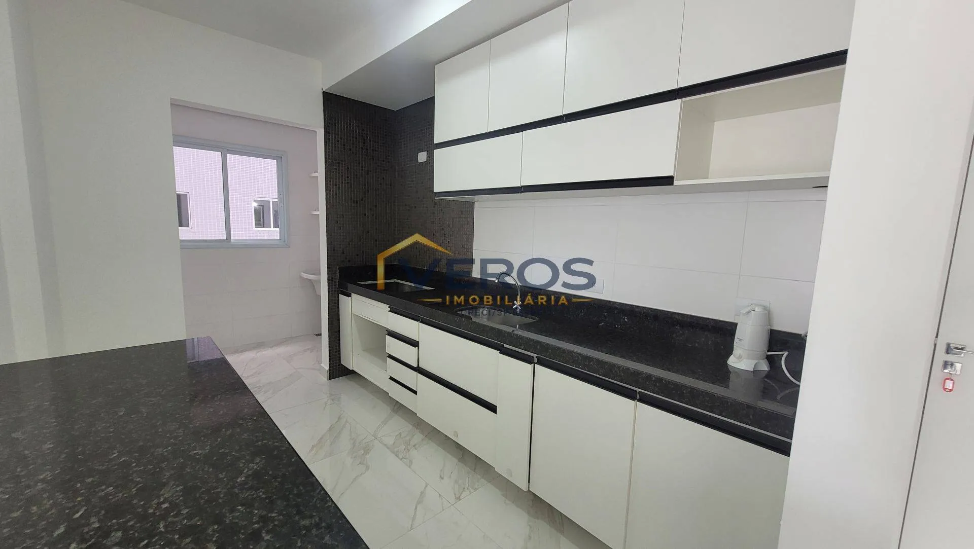 Imagem Apartamento a venda 500 metros da praia no Indaiá Caraguatatuba