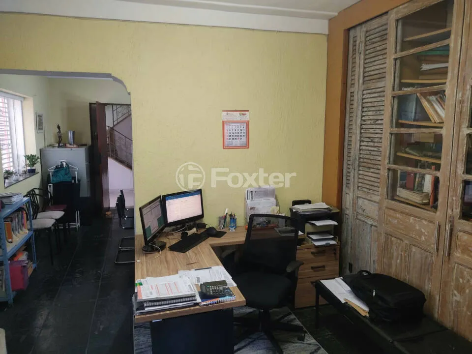 Imagem Casa Santana - 240M², 4 Dorms, 10 Vagas.