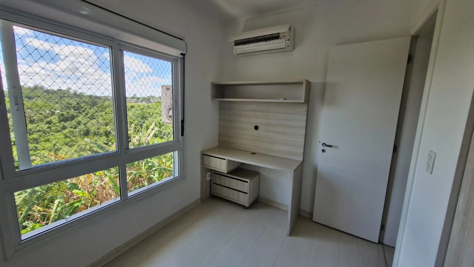 Imagem Casa em Condominio fechado, 5 dormitórios com infraestrutura completa