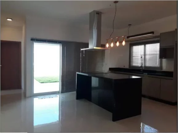 Imagem casa térrea dentro de condomínio