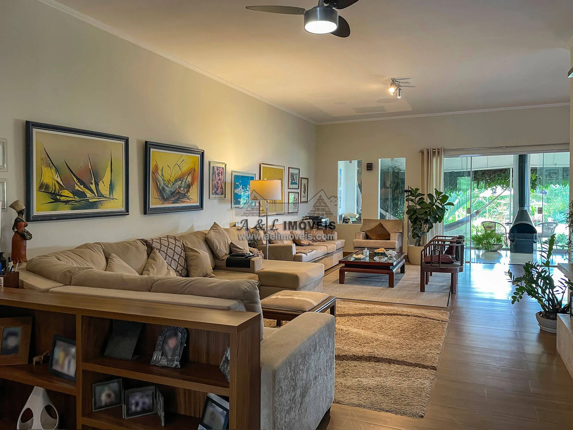 Imagem Casa em Condomínio Fechado em Taubaté - 3 Unidades, Gourmet e 2 Lareiras