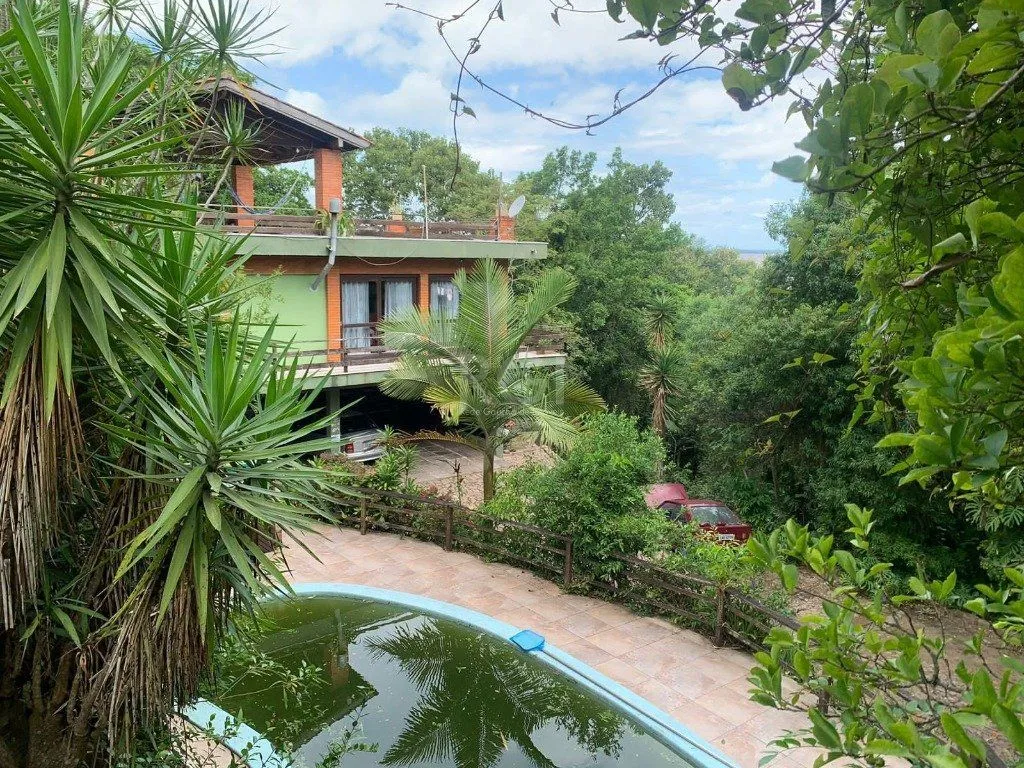 Imagem Terreno de 5.280 m², com 3 casas, no bairro Ponta Grossa, em Porto Alegre.